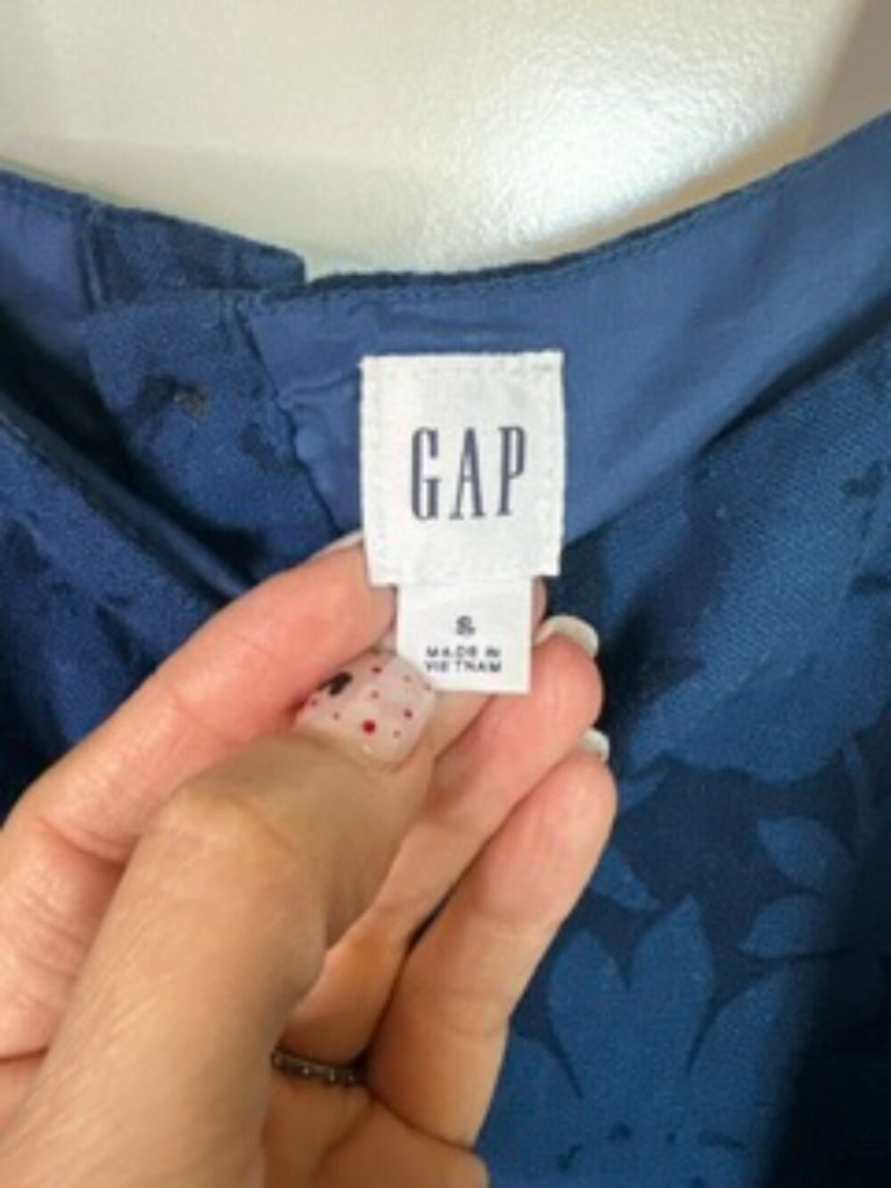 Gap Tank Top-Unique Back - Picture 3 of 4